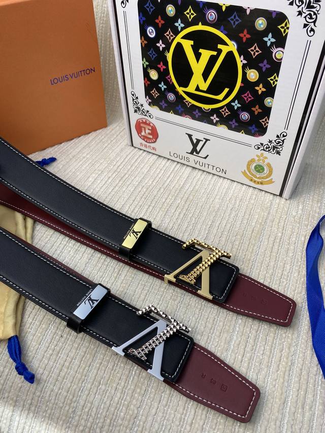 品名：Lv..路易..威登原单 材质：原单牛皮腰带 百分百头层牛皮腰带保证真皮，24K纯钢扣，专柜原单品质、做工精细，时尚大牌，送人自用首选 包装： 请认准如图