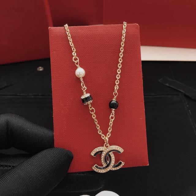 Item No. Xxl0170 Ch*Nel's latest black pearl necklace, identical to batch Z, mad