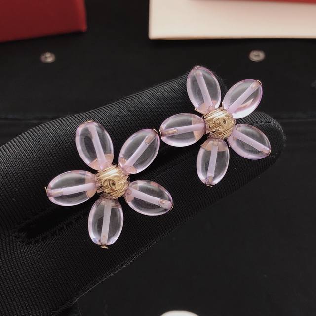2568160FFF, Item No. Xed0357, Ch*Nel's latest gold and purple flower earrings, b
