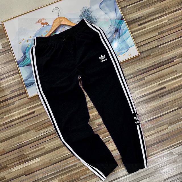 New Arrival! Adidas three-stripe embroidered trefoil! Summer Adidas three-stripe