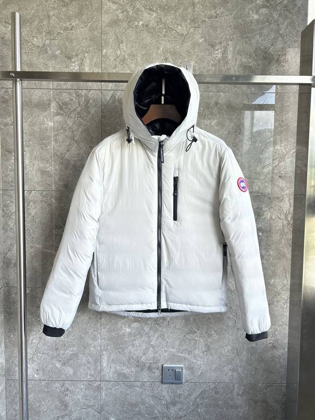Style No.: Y171 5078M Lodge Men's Short Hooded Lightweight Style Color: White Si