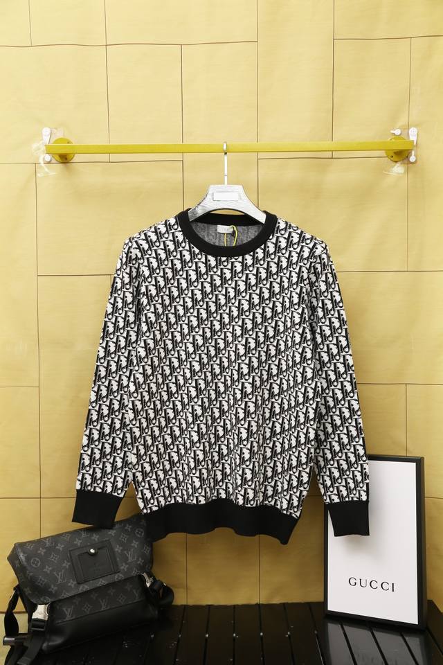Dior Ss new crew neck knit, made of high-end core-spun yarn fabric, with interlo