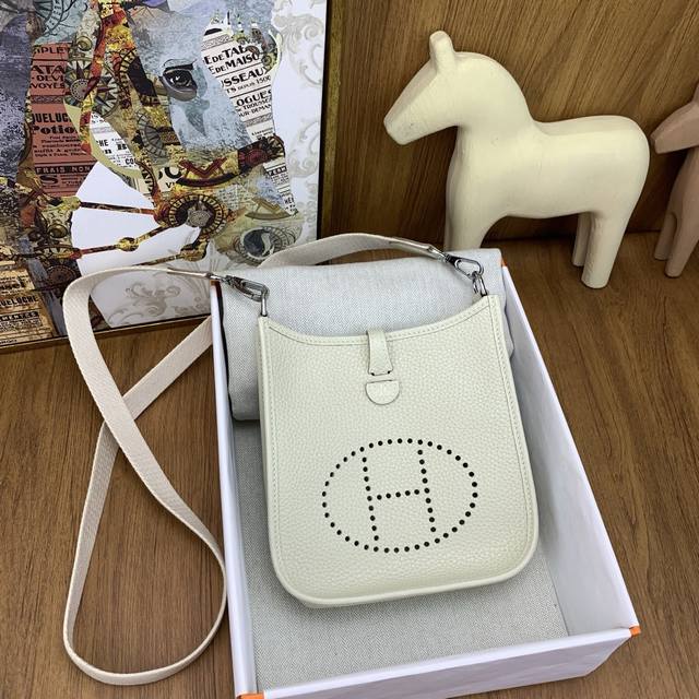 Mini Evelyn 17cm Imported Clemence Leather 10 Milkshake White Silver Buckle Deli Mini Evelyn 17cm Imported Clemence Leather 10 Milkshake White Silver Buckle Deli