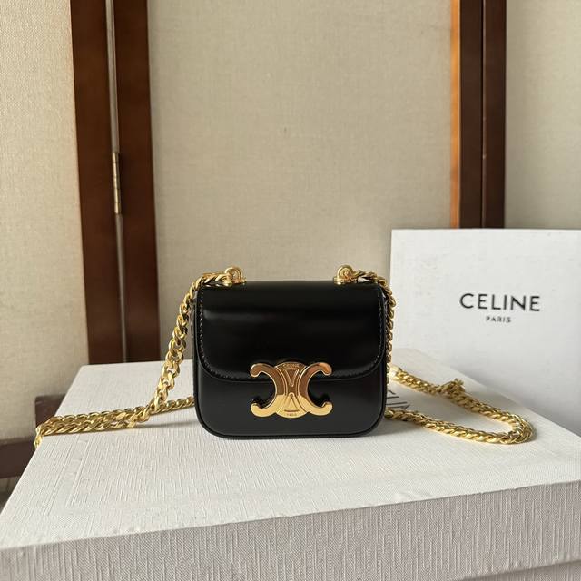 Celine chain bag with gold clasp, new Mini earphone bag. Celine has been releasi