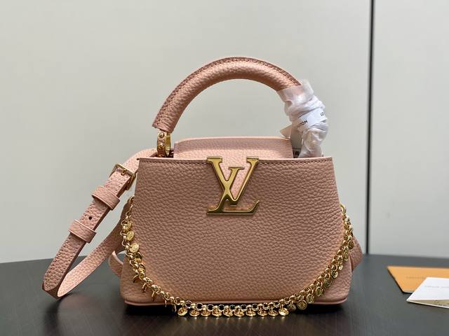 原单精品 M28197杏色 全皮链条Cap那英款 当季新款 Capucines 迷你手袋 Lv Confetti 系列倾情呈献升级版 Capucines Bb