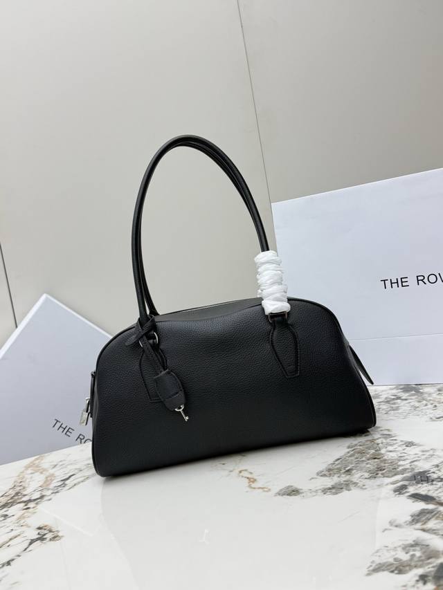 Tr New top-quality bowling tote bag from The Row India EW. Imported pebbled cowh Tr New top-quality bowling tote bag from The Row India EW. Imported pebbled cowh