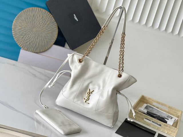 该尺寸不带包装 特级原厂皮、精品专供 终于等到你了，小号，小号 Ysl 新款小号Jamie 4.3 Large pochon羊皮腋下包 设计师真的太懂消费者需要