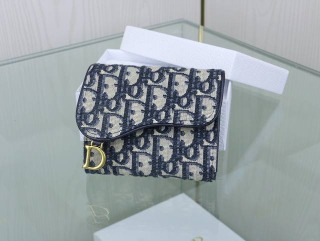 Dior tri-fold wallet, style number S5652Ctzq-M928 - with leather strap, serial n