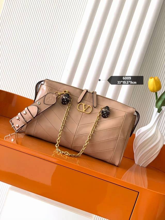 Factory Price (pp). Top-quality original leather, top-tier original single item