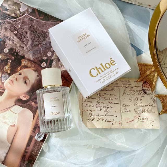 原单品质 史上颜值最高的Chloè克洛伊仙境花园高定系列沙龙香 ，出自大牌却又是属于小众的香氛气味！文艺气息的瓶身太好看了，玲珑剔透不说，瓶盖也十分精致！主打“