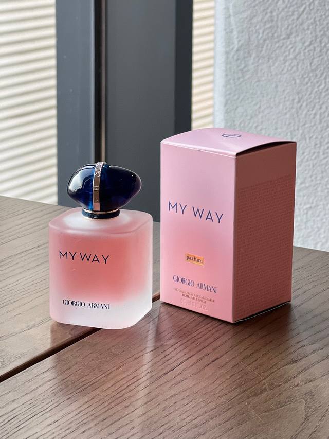Original Quality Armani's new frosted bottle My Way smells amazing! The frosted