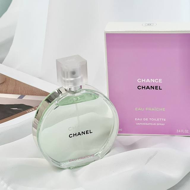 Original Quality 2 Chanel Chance Eau de Parfum Scent: A light and refreshing gre