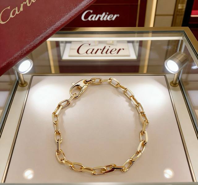 Cartier V-gold bracelet, in perfect condition with impeccable details. The uniqu
