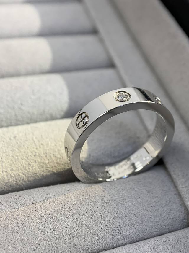 Luxury Recommendation: Cartier Love Narrow Solitaire Diamond Wedding Ring, Size