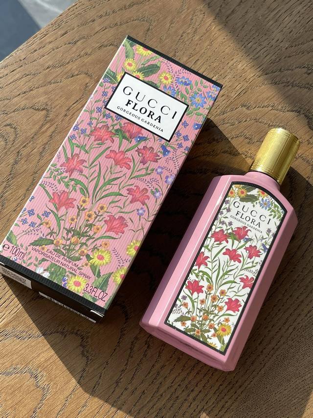 Original Quality Top Notes: Pear Blossom, Jasmine Middle Notes: Brown Sugar Base
