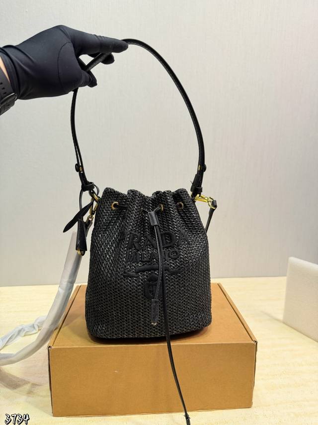 prada普拉达新品水桶 草编 夏季必备 太美啦 尺寸19.23