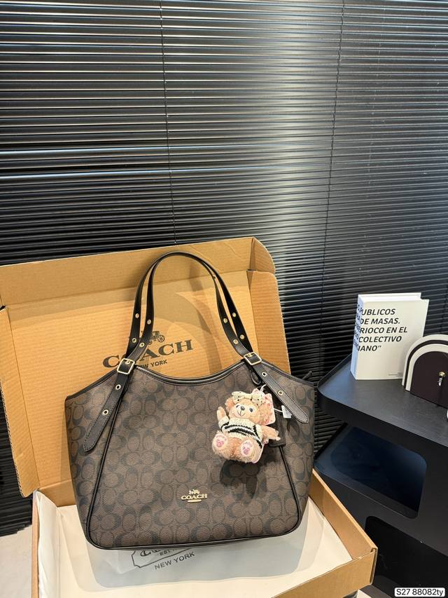 Coach practical commuter bag/diaper bag/autumn/winter tote bag with airplane box