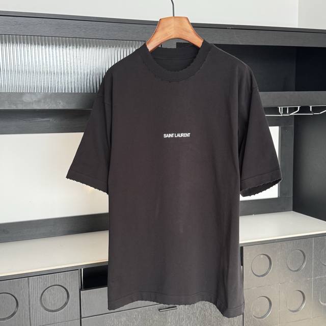YSL 2026 Spring New Short-Sleeve T-Shirt is made of pure cotton fabric, with a d