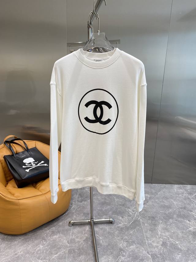 Chanel's new trendy classic sweatshirt, exquisitely tailored and crafted with hi