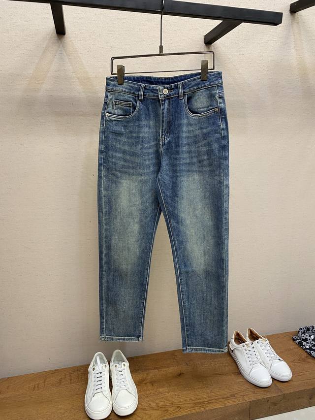 YSL 2025Ss - Comfortable and flattering for all body types, these jeans offer en