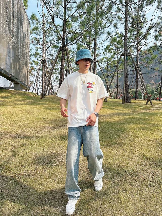 Chanel 2026 Summer New Hand-Painted Short-Sleeve T-Shirt! Same style as boutique