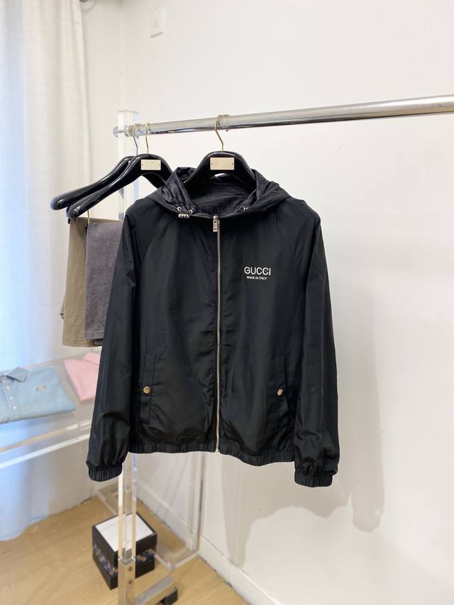 Gucci 2026 New Reversible Jacket, stylish and cool, simple and versatile, with a