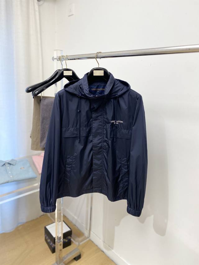 Louis Vuitton 2026 New Arrival Jacket, stylish and chic, simple and versatile, f