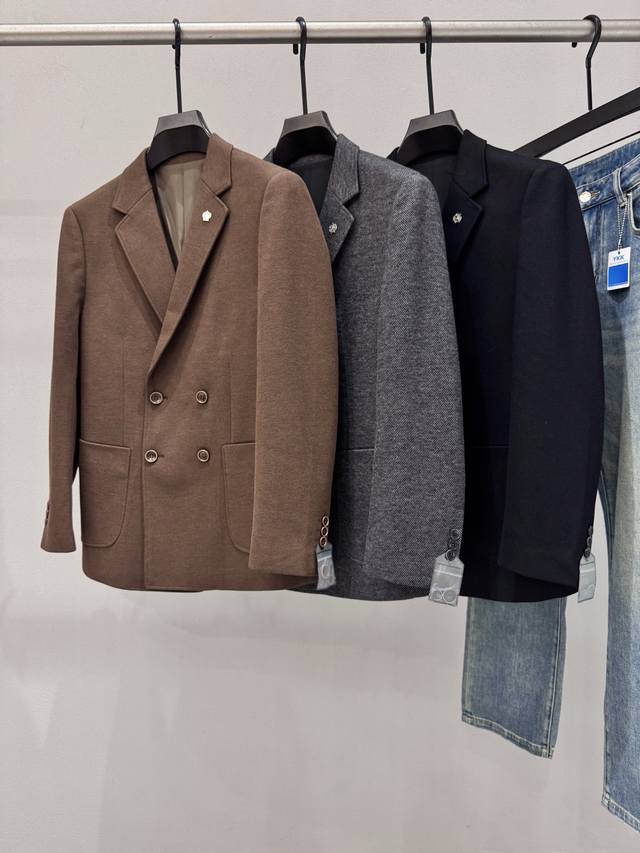 This is a men's wool suit jacket from Lp Nuoyou Pianya, a new autumn/winter coll