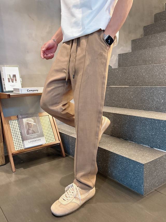 Size: M. Linen elastic waist casual trousers, a classic style suitable for both