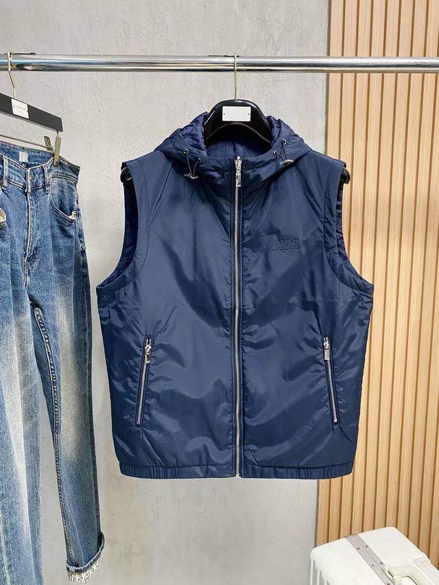 Dior reversible vest, a new arrival for Spring/Autumn 2026. Available in boutiqu