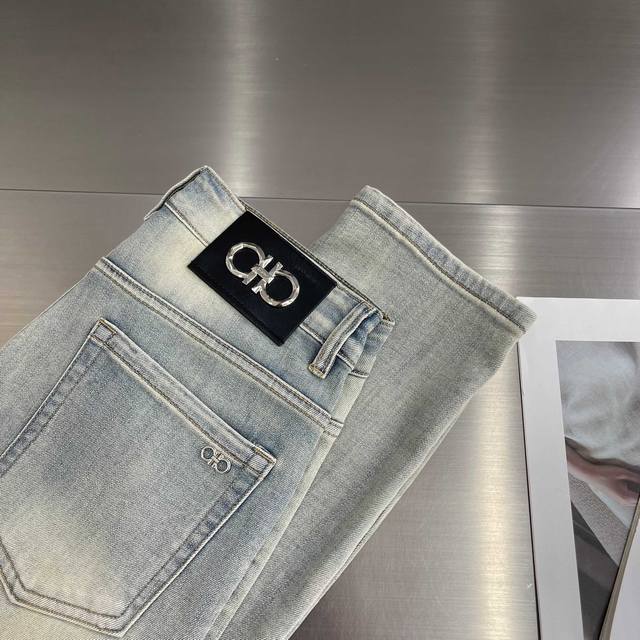 Ferragamo 2026 Spring/Summer Jeans - High-end version, custom-made washed fabric