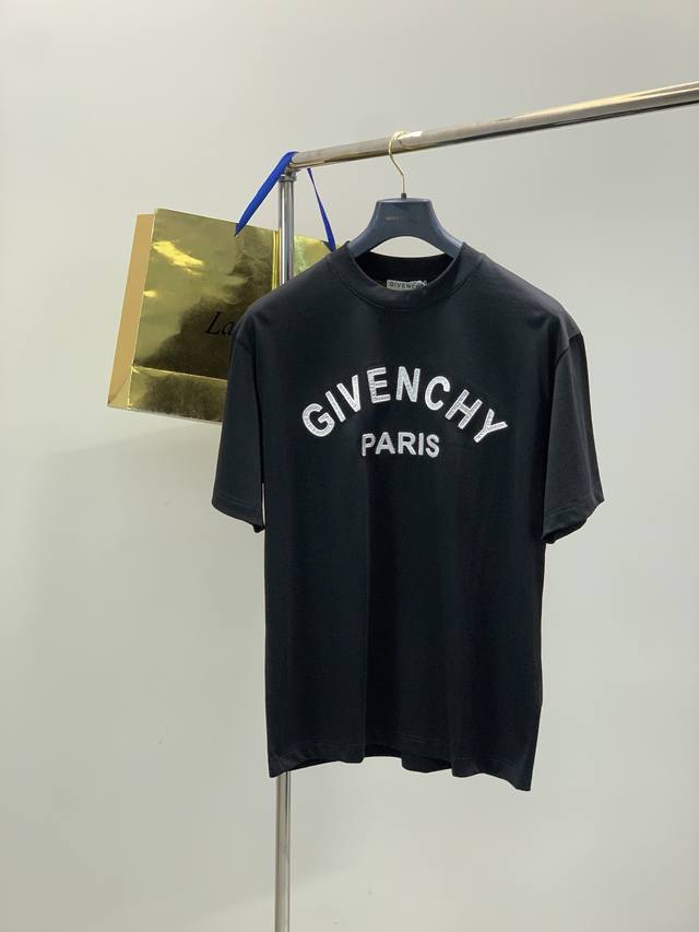Givenchy, 2025 Summer New Arrival, available in boutiques, original factory over