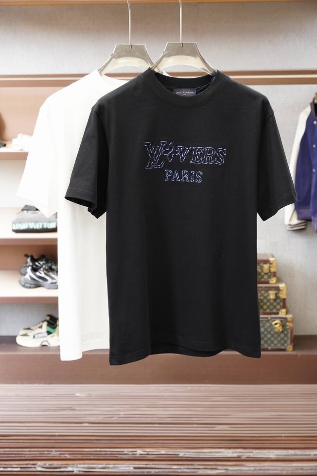 Lv Louis Vuitton 2026 Spring/Summer New Short-Sleeve Shirt, the most classic sol