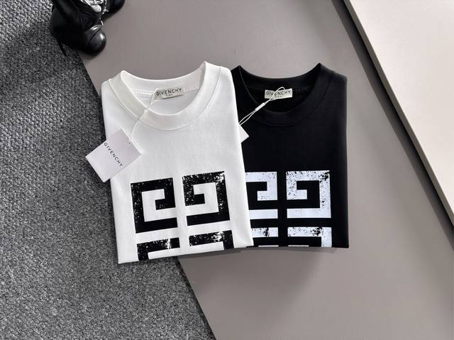 Givenchy 2026 Spring/Summer Newest Short-Sleeve T-Shirt is Now Available!! This