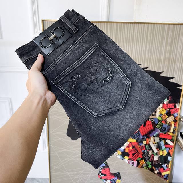 Ferragamo 2026 Spring/Summer (Year of the HorseHot Selling Jeans. 1:1 replica of
