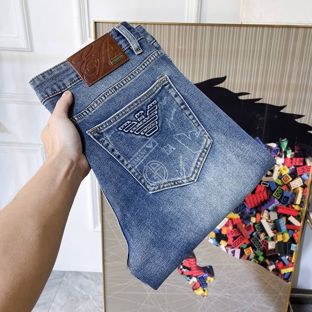 Armani 2026 Spring/Summer Hot Selling Jeans. 1:1 replica of the original, a perf