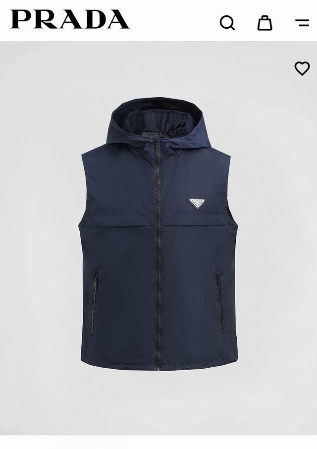 Prada Classic Hooded Vest Speaking of Prada, everyone is familiar with this cent