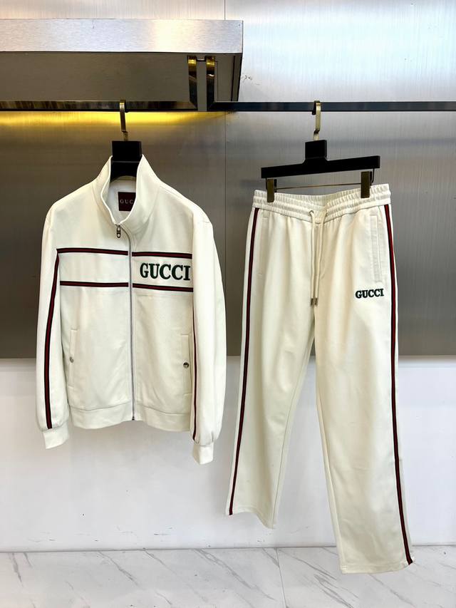 Gucci's Fall/Winter 2025 new collection set, embodying modern luxury sportswear
