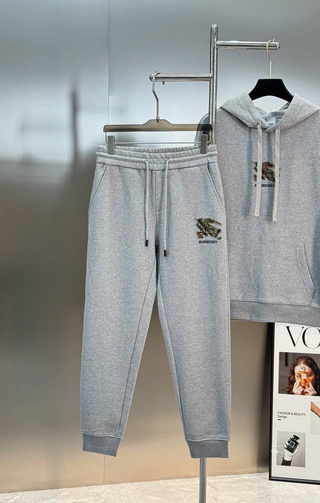 Burberry Pants - New sporty casual pants. Made from 100% cotton fabric, 420g hig