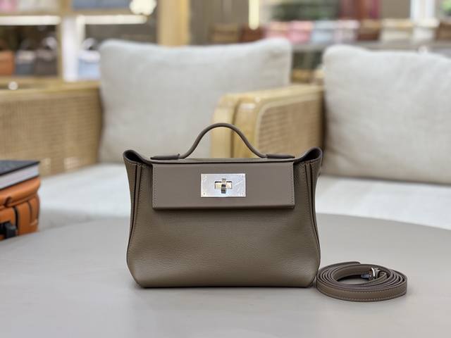 Mini 2424 (21cmImported Evercolor and Swift leather with steel hardware, hand-st