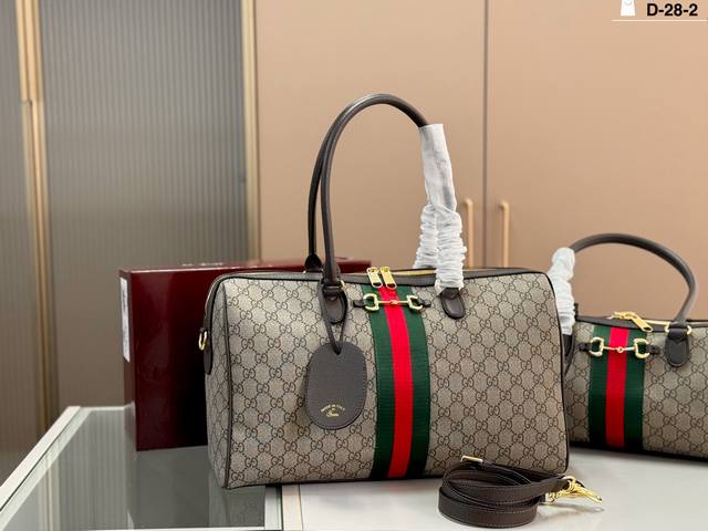 D-28-2 尺寸39X23 28X15 配盒 Gucci Ophidia波士顿包，经典Gg Supreme帆布+红绿Web织带，复古又时髦！深棕皮革手柄和饰边