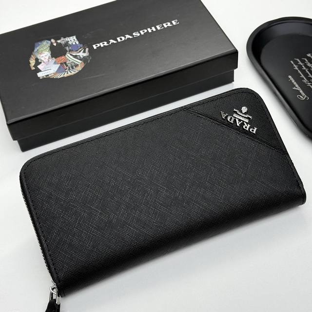 Prada M01, Black trim with loose lettering, Silver. Size: 19*10.5*3.5 cm. Latest