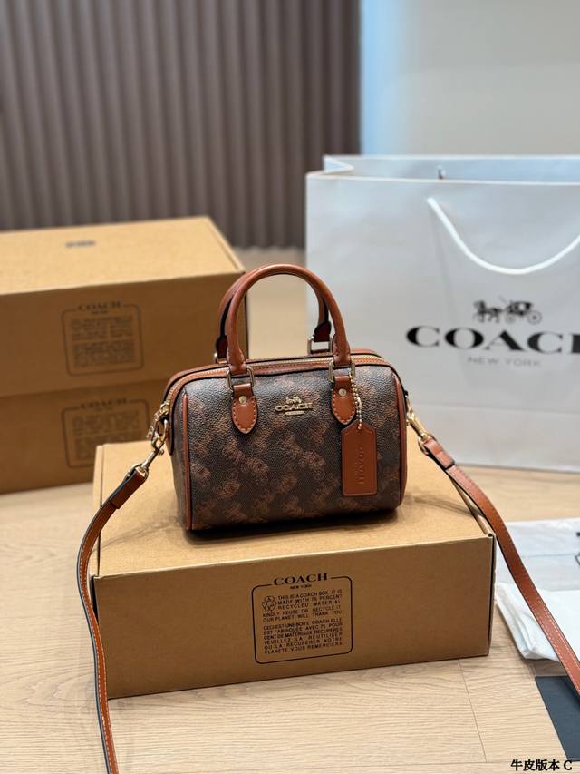 牛皮版本 Coach｜Mini Rowan新款 蔻驰原单 枕头包，Ykk原单五金搭配精致面料 做工完美百搭神器 专柜尺寸 18 13Cm 飞机盒包装