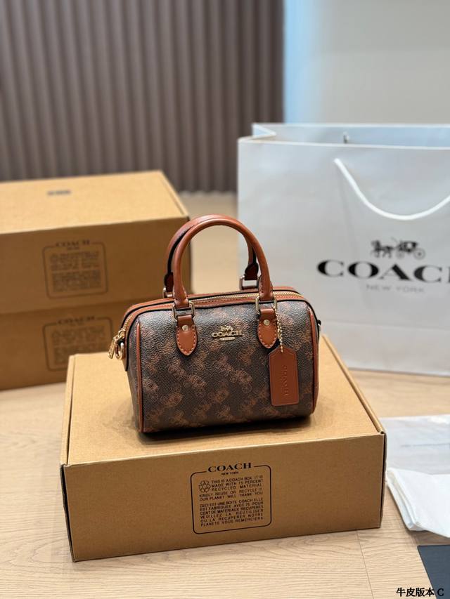 牛皮版本 Coach｜Mini Rowan新款 蔻驰原单 枕头包，Ykk原单五金搭配精致面料 做工完美百搭神器 专柜尺寸 18 13Cm 飞机盒包装