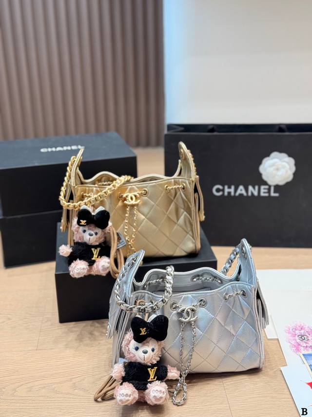 牛皮版本 26C新款25Bag Mini 包揽一年四季的包王 神仙颜值 不仅可以腋下背，也可以斜挎自由啦 不输原单品质，拿上手整个高端视觉呈现 迷你更显精致高级