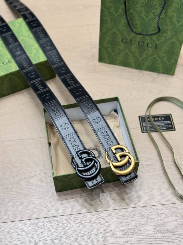 Genuine quality Gucci interlocking double G buckle belt, crafted from Gucci Sign