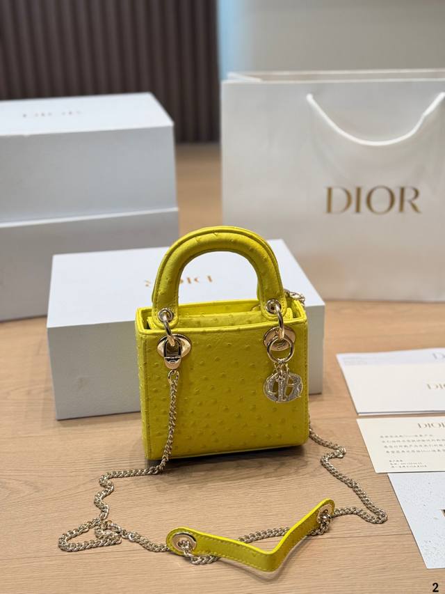 Dior Lady Dior 3-Compartment Bag The classic Dior Lady Dior 3-compartment bag in