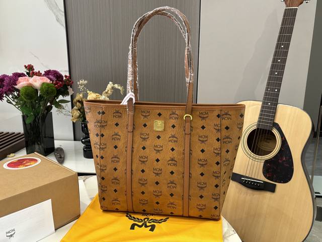 大号无盒￥pp Size：32.31Cm Mcm 新款购物袋 升级版拉链款Shopper 改变后的[它 你是否更爱它了！ 原单！青岛出品！