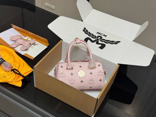 Comes with airplane box Size: 18*9.5Cm Original! Original! Mcm Mini Boston Pillo