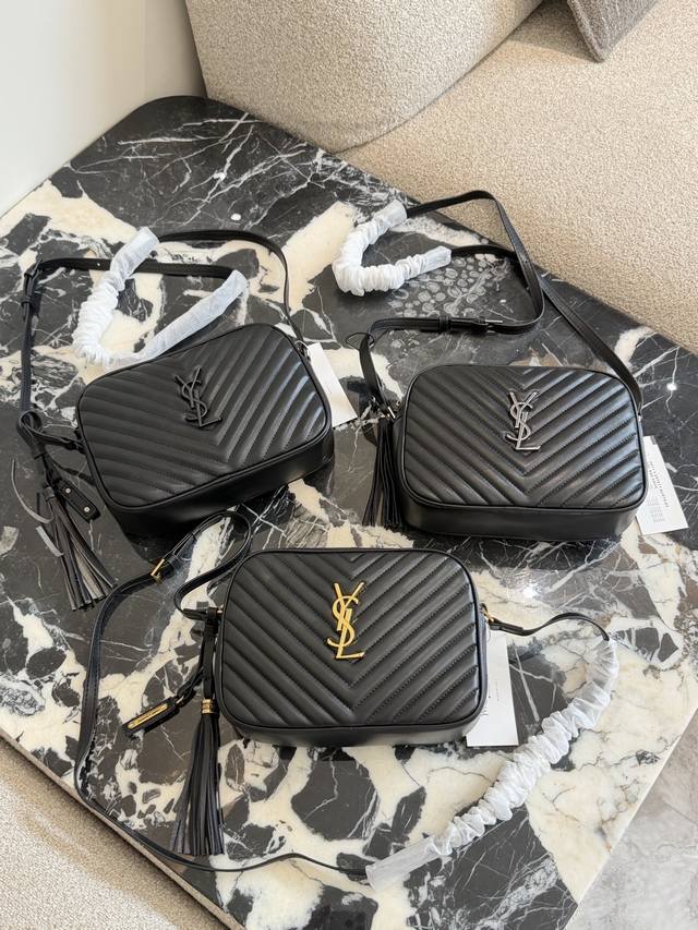 YSL Black and Gold Tassel Camera Bag This YSL black and gold tassel camera bag f